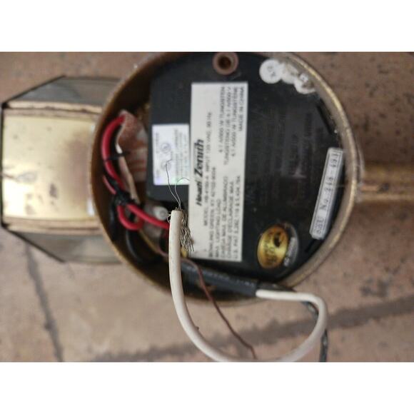 AGED BRASS Motion Outdoor Light Fixture Farmhouse Cottage Beachy Movie Set Prop - Picture 9 of 16